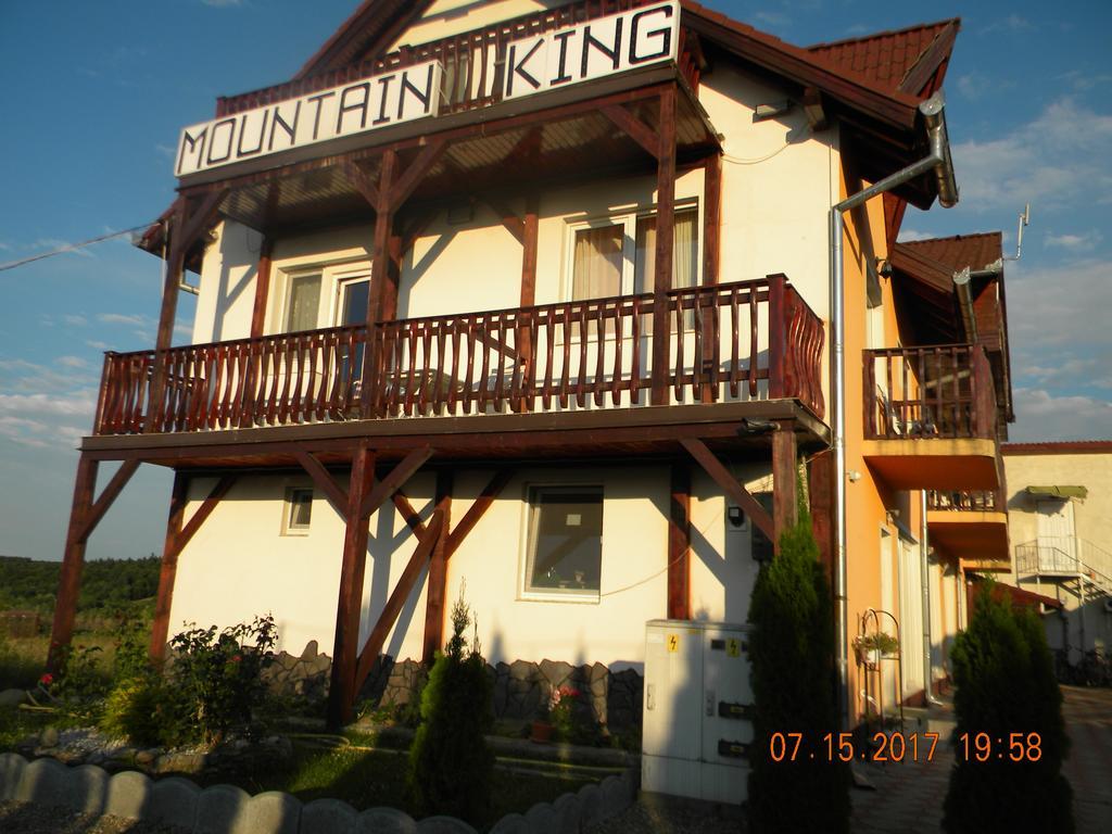 Pensiunea Mountain King Sîmbăta de Sus Εξωτερικό φωτογραφία
