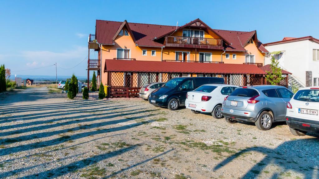 Pensiunea Mountain King Sîmbăta de Sus Εξωτερικό φωτογραφία